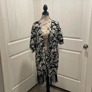 LulaRoe Monroe Black and Cream Large Cardigan